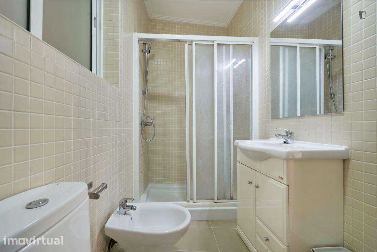 Quarto - localizado em Penha Lisbon - Grande imagem: 4/42