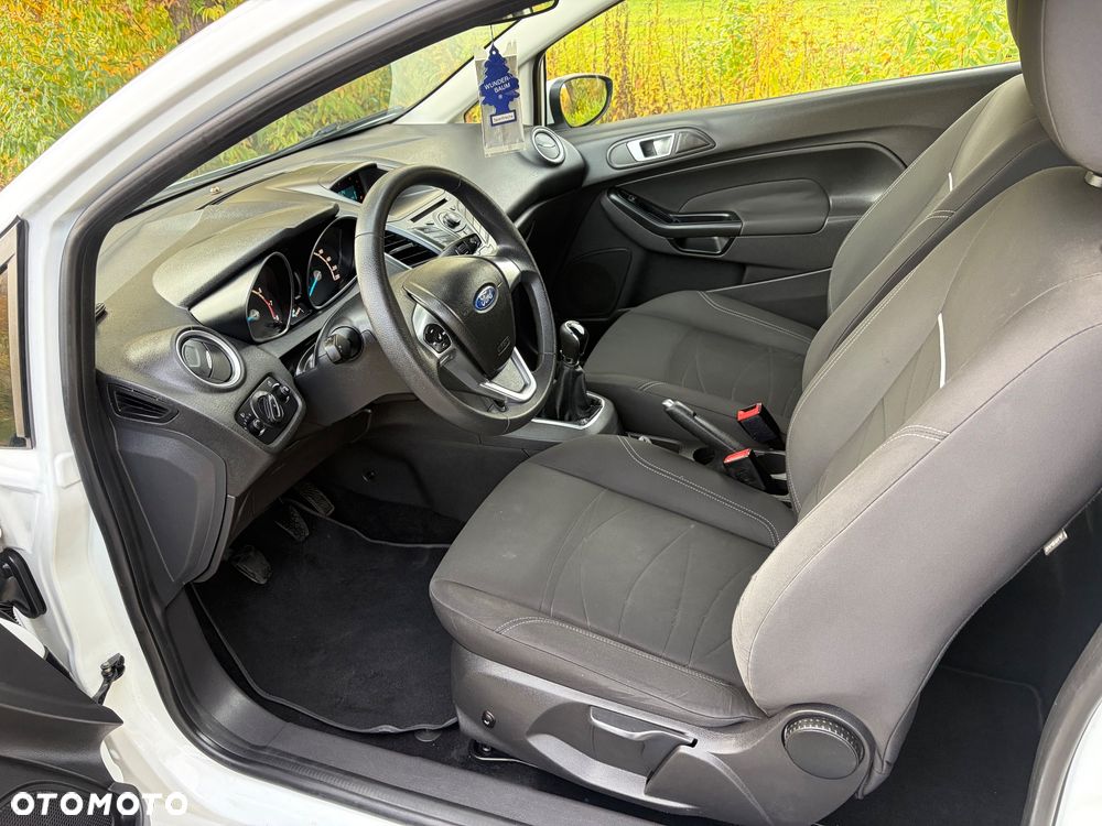 Ford Fiesta - 24