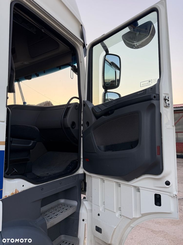 DAF XF 106.460 / AUTOMAT / TELEWIZOR / LAMPY LED / NOWE TACHO / 2016 ROK - 36