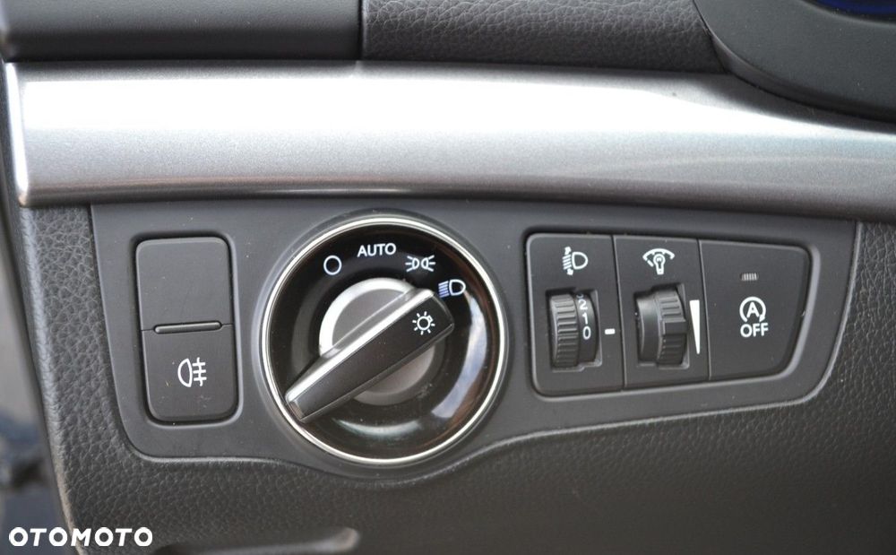 Hyundai i40 Kombi blue 1.6 Trend - 31