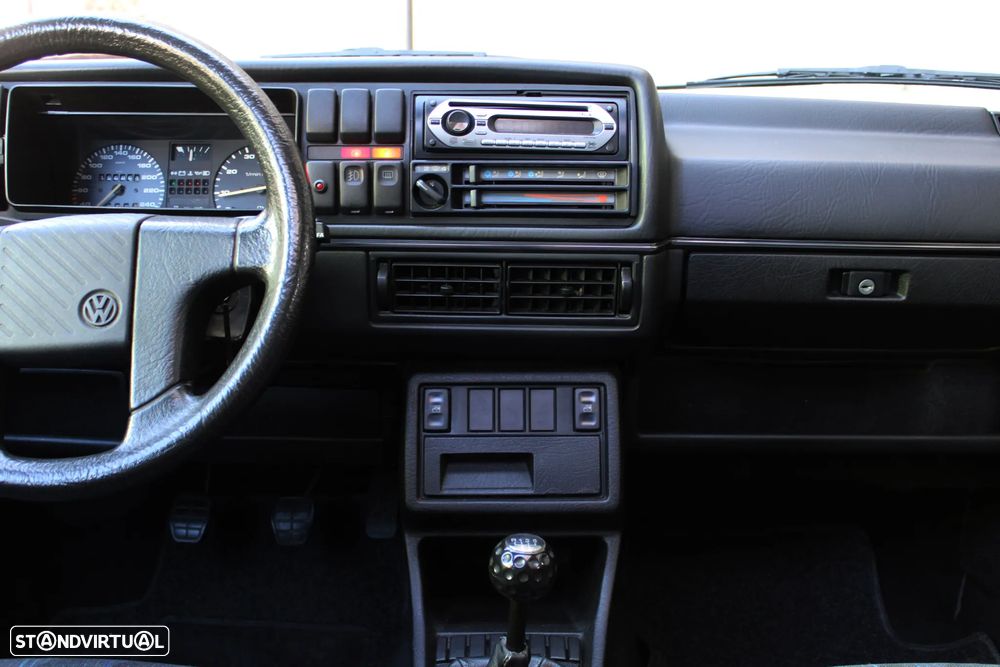 VW Golf ver-1-8-gti-16v - 18