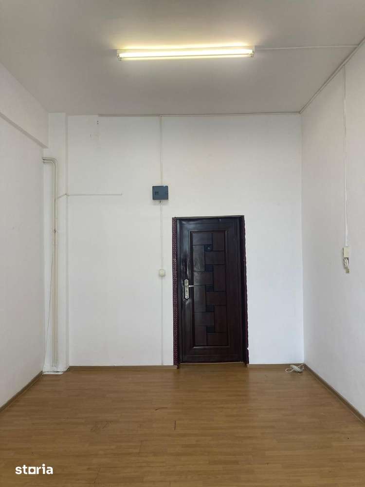 Spatiu de vanzare Mihai Viteazu nr. 5, Bacau, vedere Piata Centrala - Imagine principală: 3/3