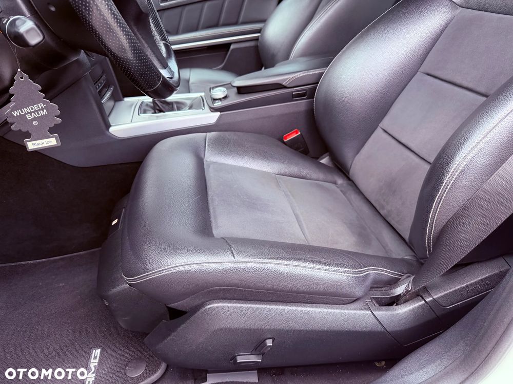 Mercedes-Benz Klasa E 200 CGI BlueEffICIENCY - 25