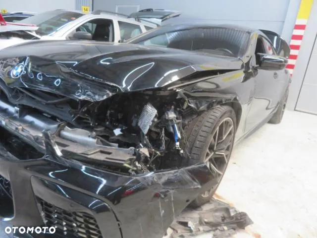 BMW M8 Competition - 14