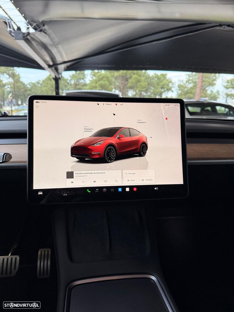 Tesla Model Y Performance Dual Motor AWD - 9