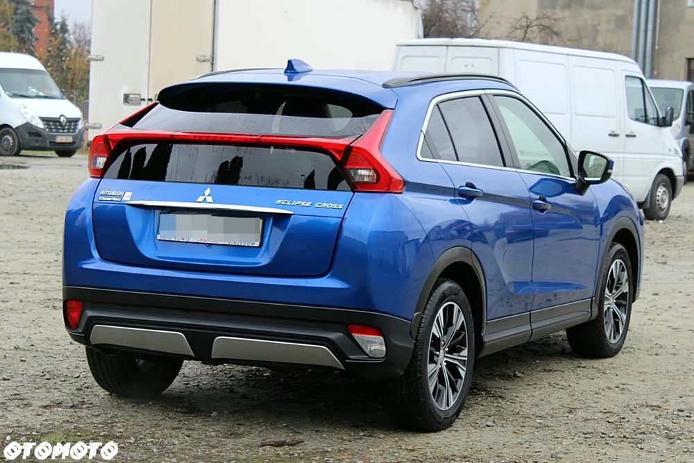 Mitsubishi Eclipse Cross - 11