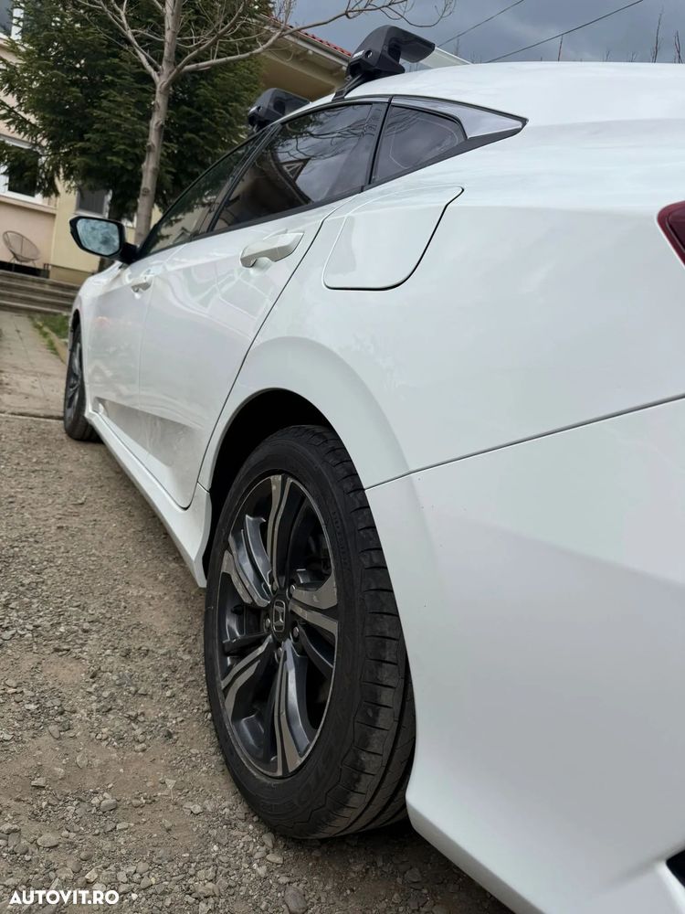 Honda Civic 1.5 VTEC Turbo CVT Elegance Navi - 8