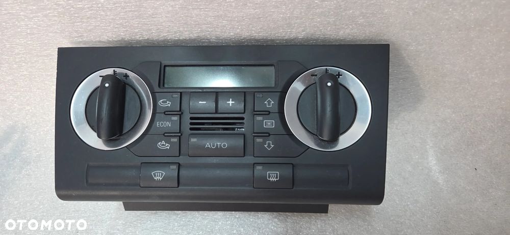 Panel klimatyzacji Audi A3 8P -043D - 2