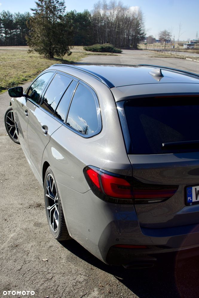 BMW Seria 5 530i xDrive mHEV M Sport sport - 9