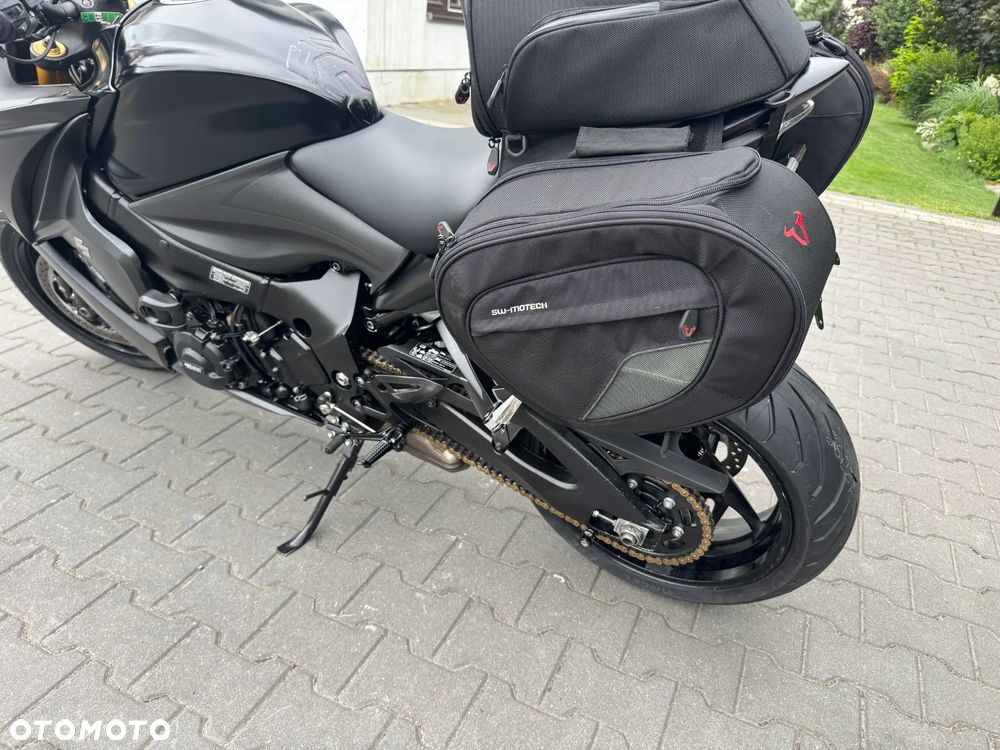 Suzuki GSX 1000 - 17