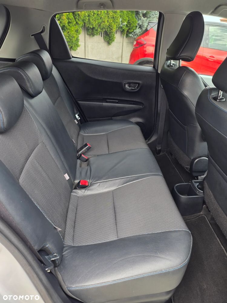 Toyota Yaris 1.5 VVT-i Lounge - 27