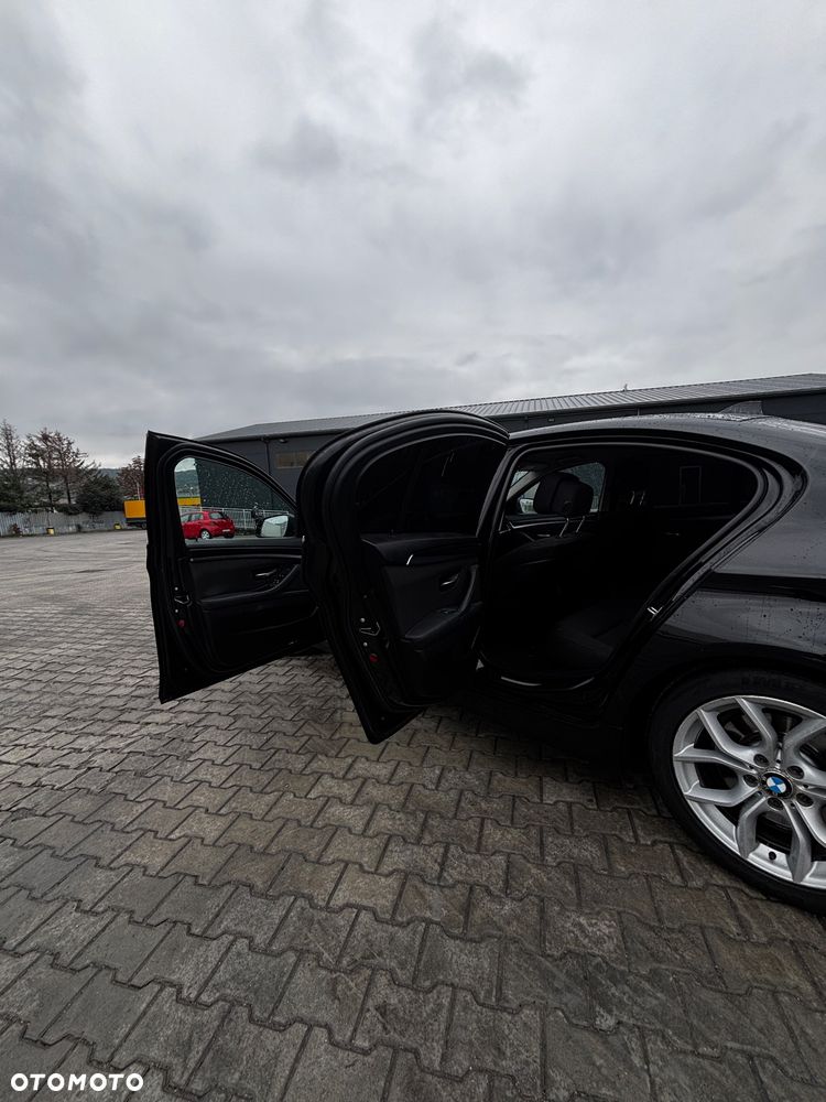BMW Seria 5 520d - 8