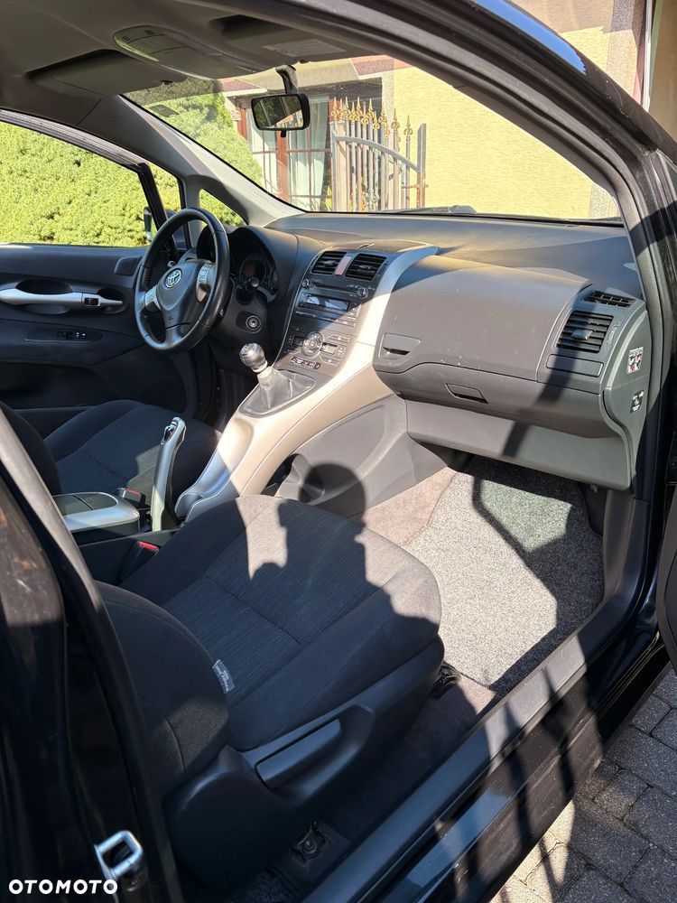 Toyota Auris 2.0 D-4D Prestige - 7