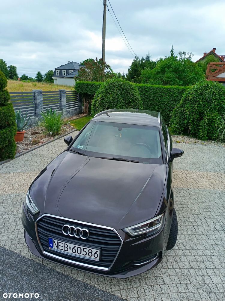 Audi A3 Sportback - 1