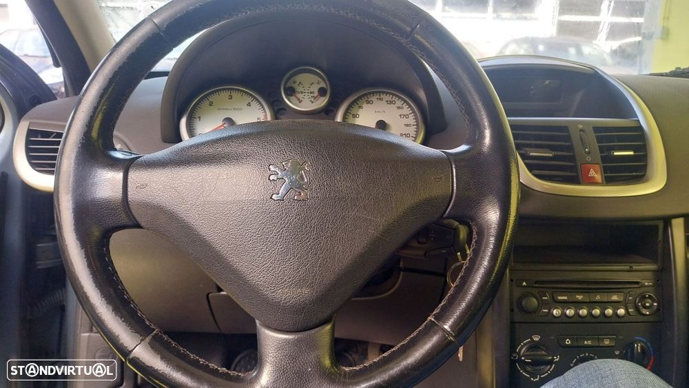 Peugeot 207 1.4 HDi Premium - 6