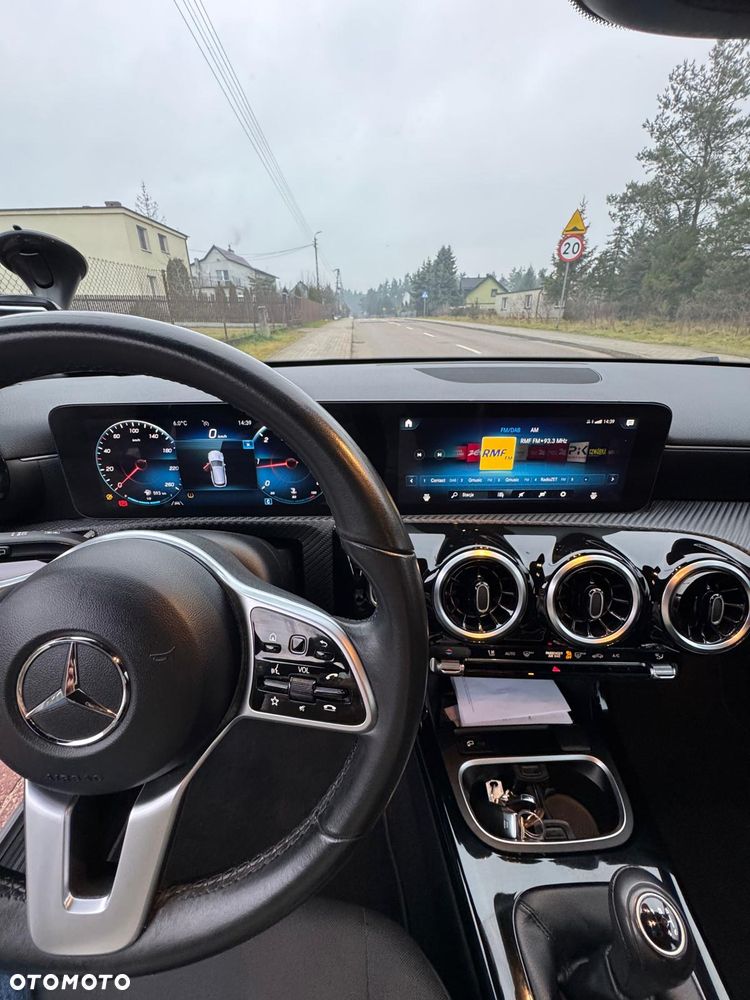 Mercedes-Benz CLA 180 d - 15