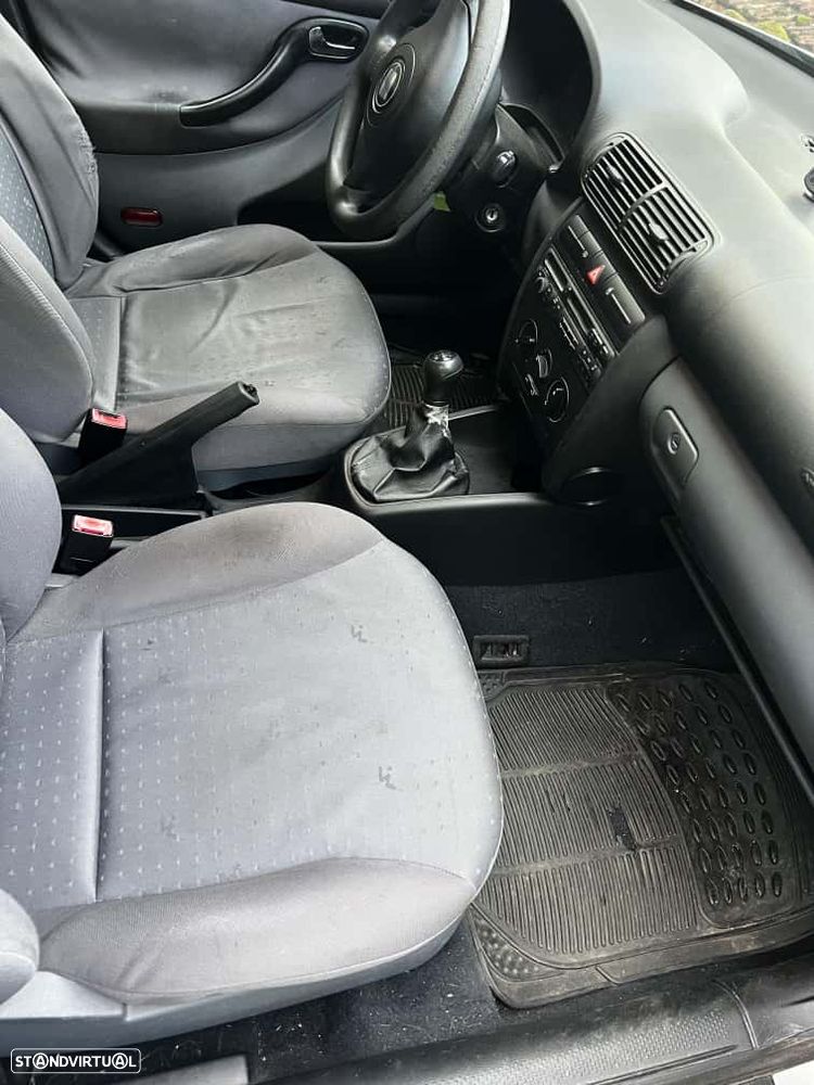 SEAT Toledo 1.6 Stella - 11