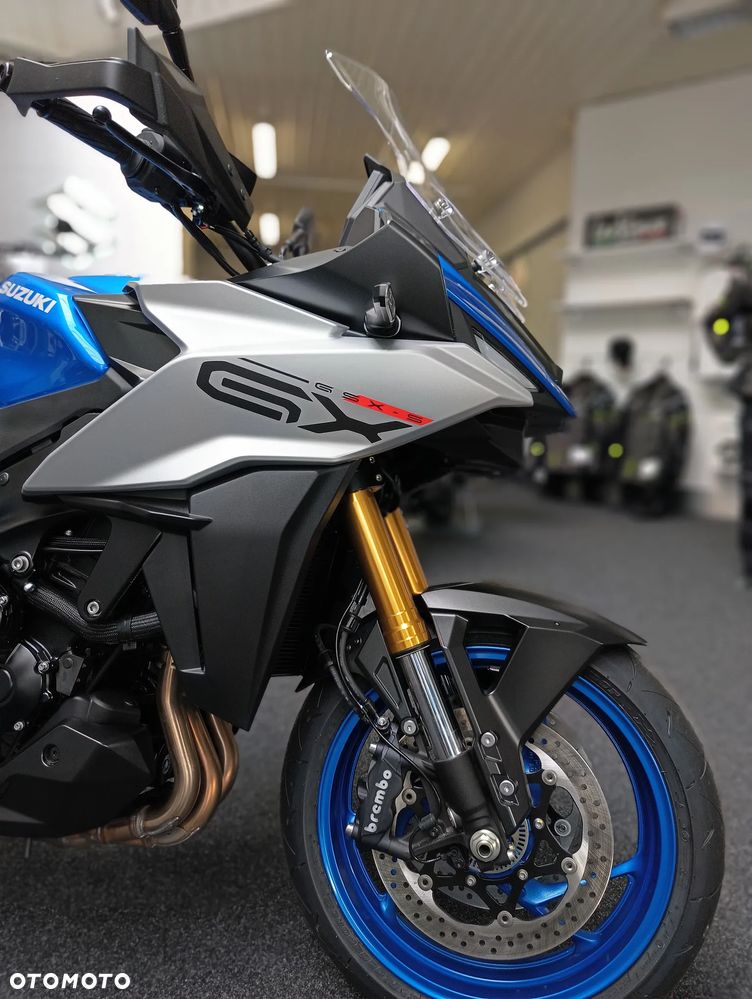 Suzuki GSX 1000 - 7