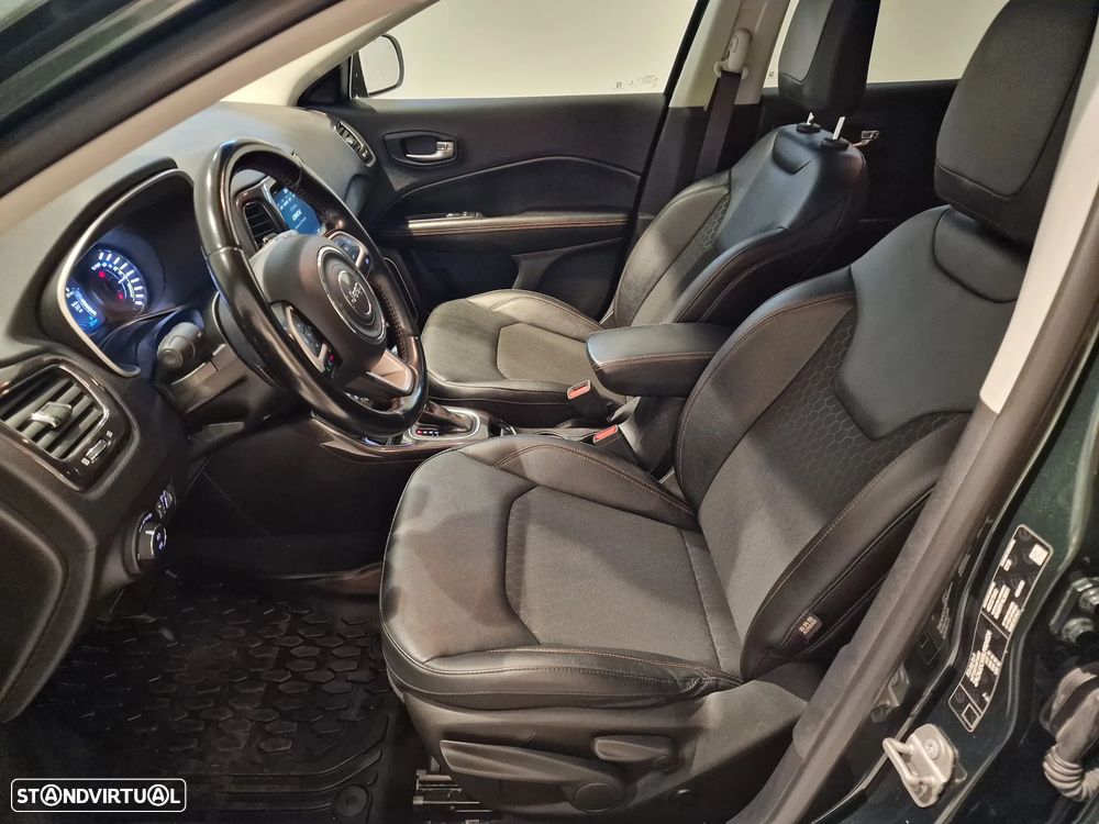 Jeep Compass - 54