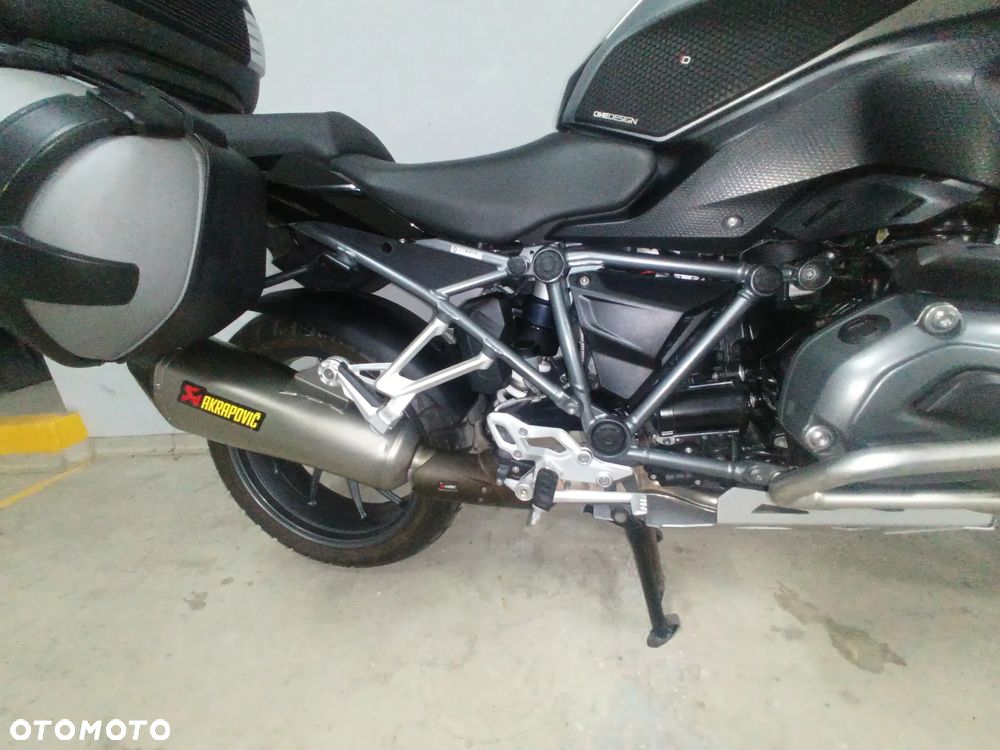 BMW R - 6