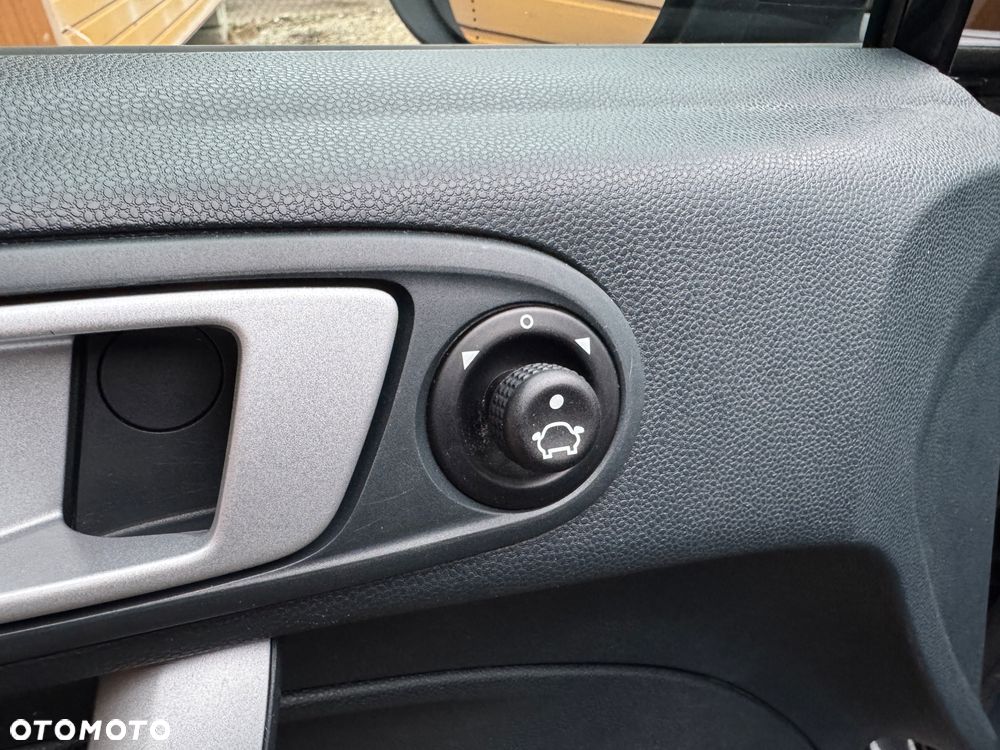 Ford Fiesta 1.4 Champions Edition - 15