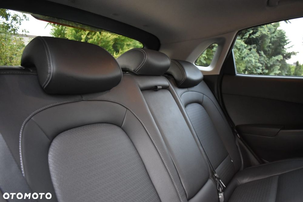 Hyundai Kona 64kWh Premium - 28