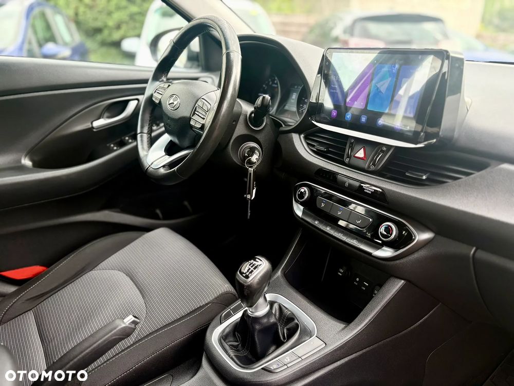 Hyundai i30 1.0 T-GDI Family - 8