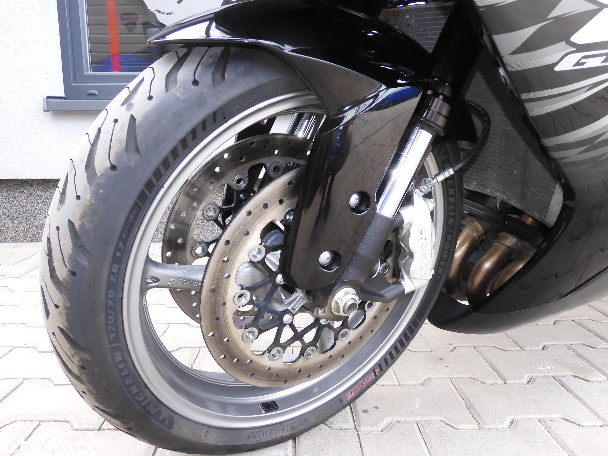 Suzuki GSX-R - 24
