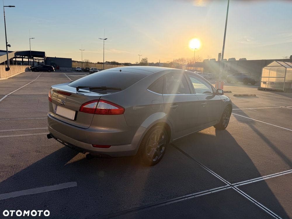 Ford Mondeo 2.5 Titanium S - 8