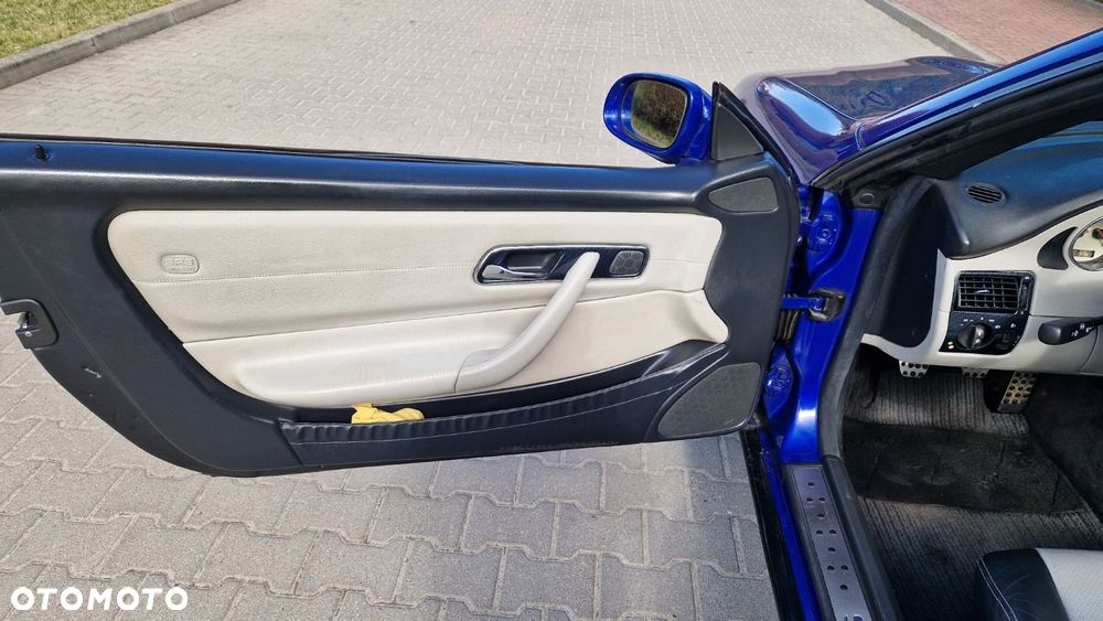 Mercedes-Benz SLK 200 - 11