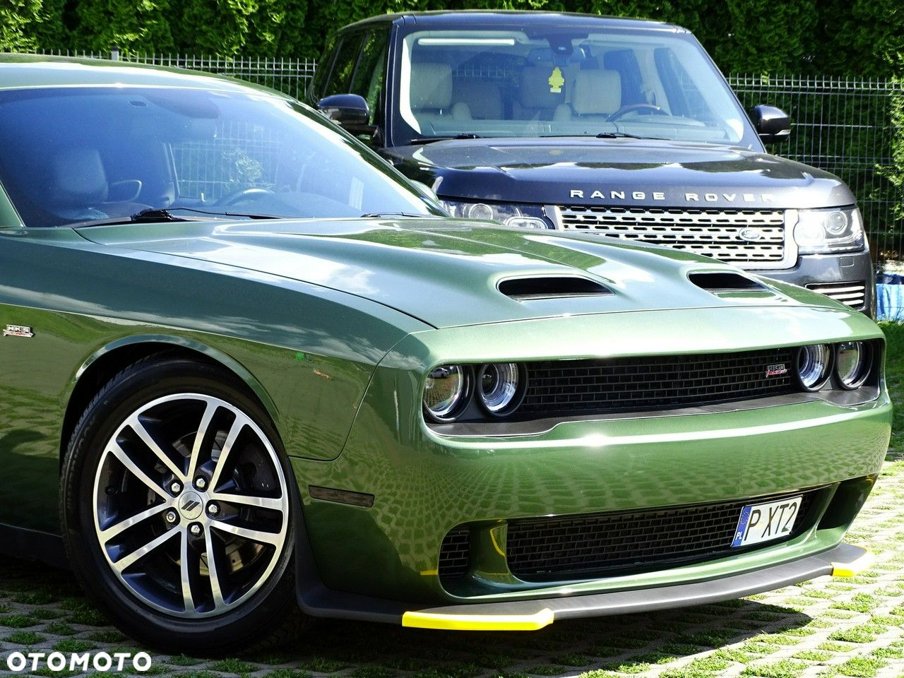 Dodge Challenger - 2