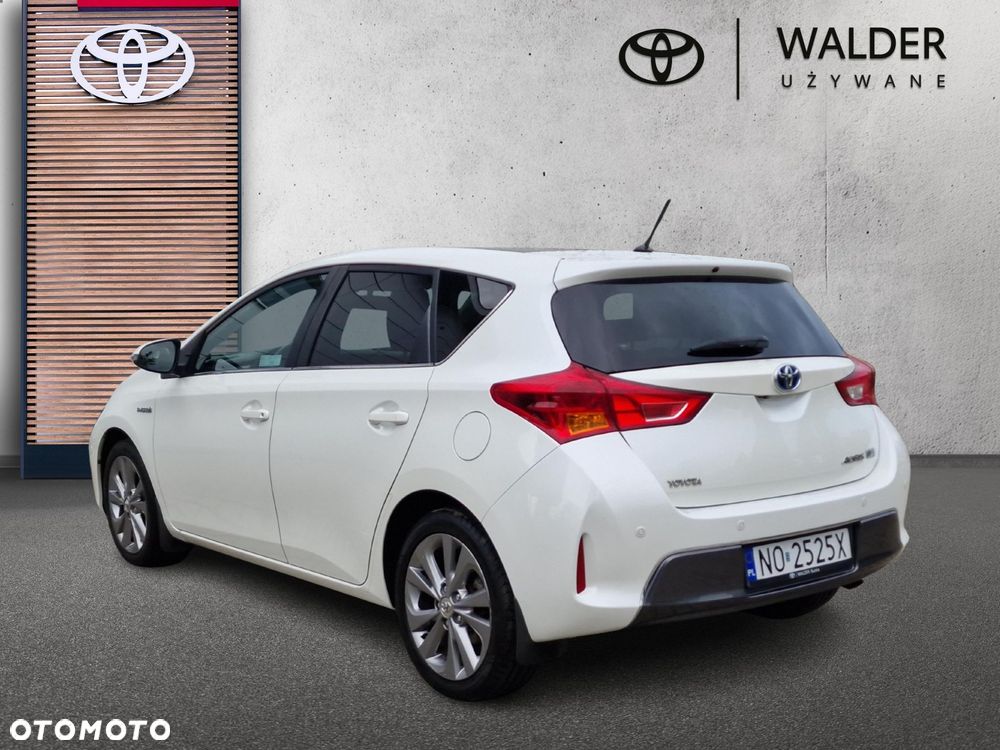 Toyota Auris Hybrid 135 Premium - 4