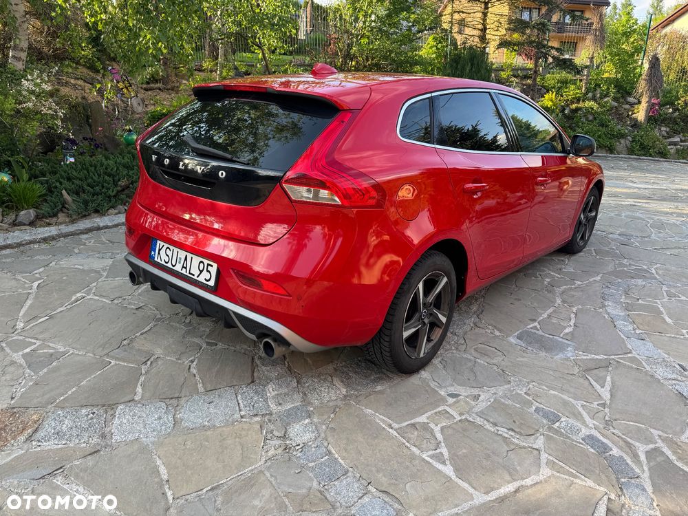 Volvo V40 D2 Drive-E R-Design Momentum - 4