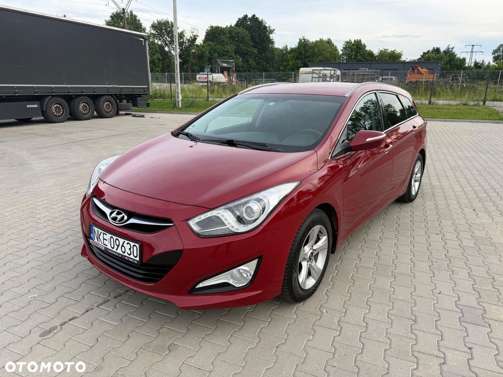 Hyundai i40 Kombi blue 1.6 Family+ - 1