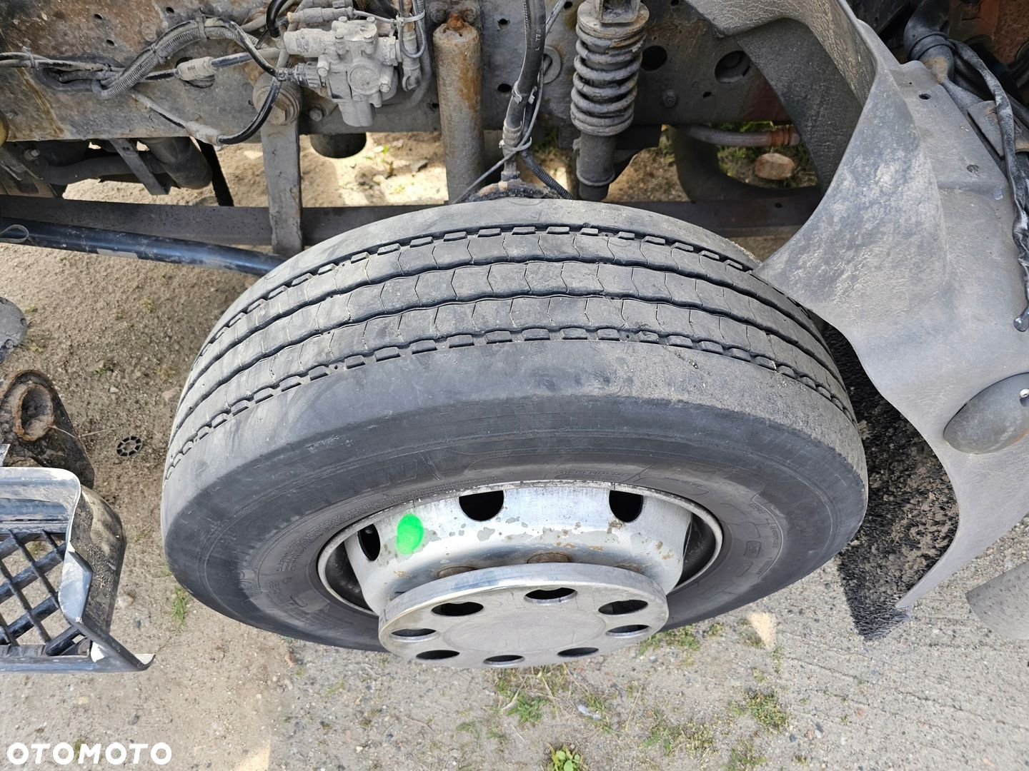 KOŁO FELGA OPONA OPONY ZAPAS RENAULT MIDLUM MICHELIN XMULTI 285/70 R 19,5 M+S - 3