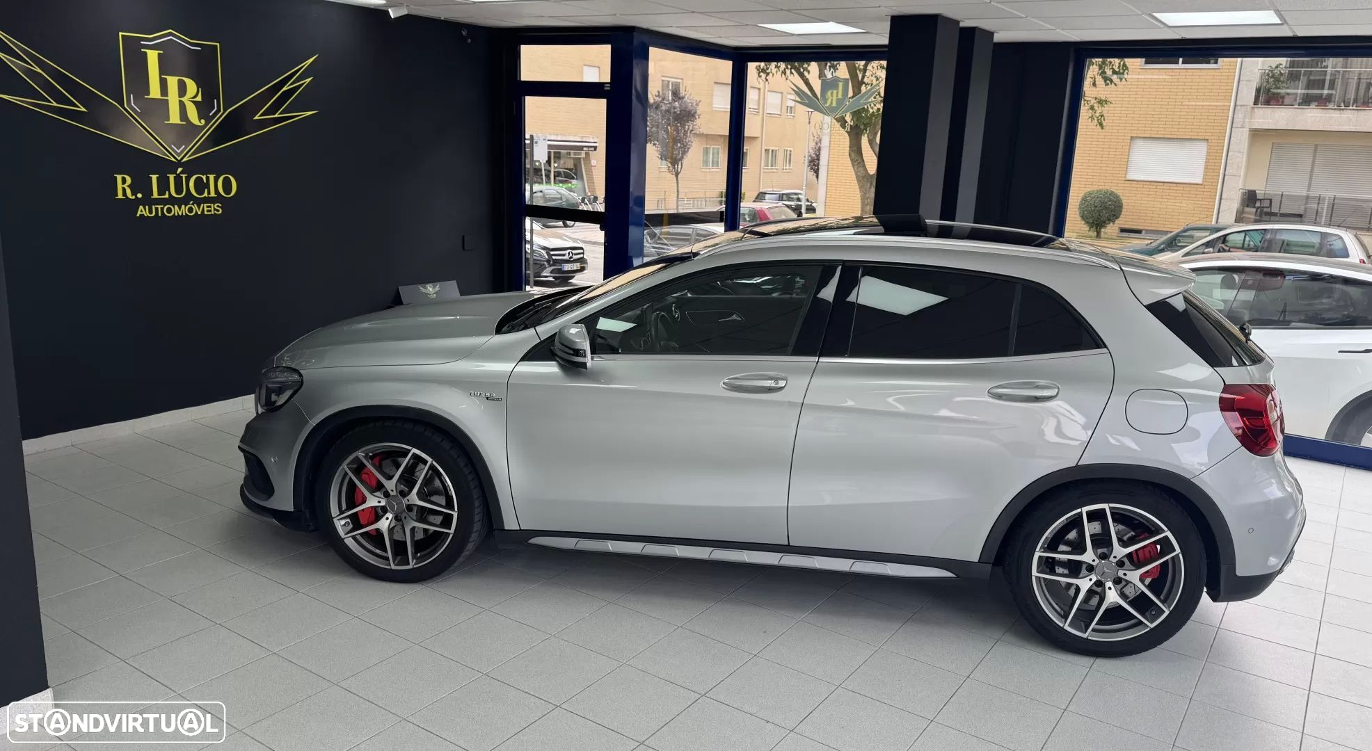 Mercedes-Benz GLA 45 AMG 4-Matic - 27