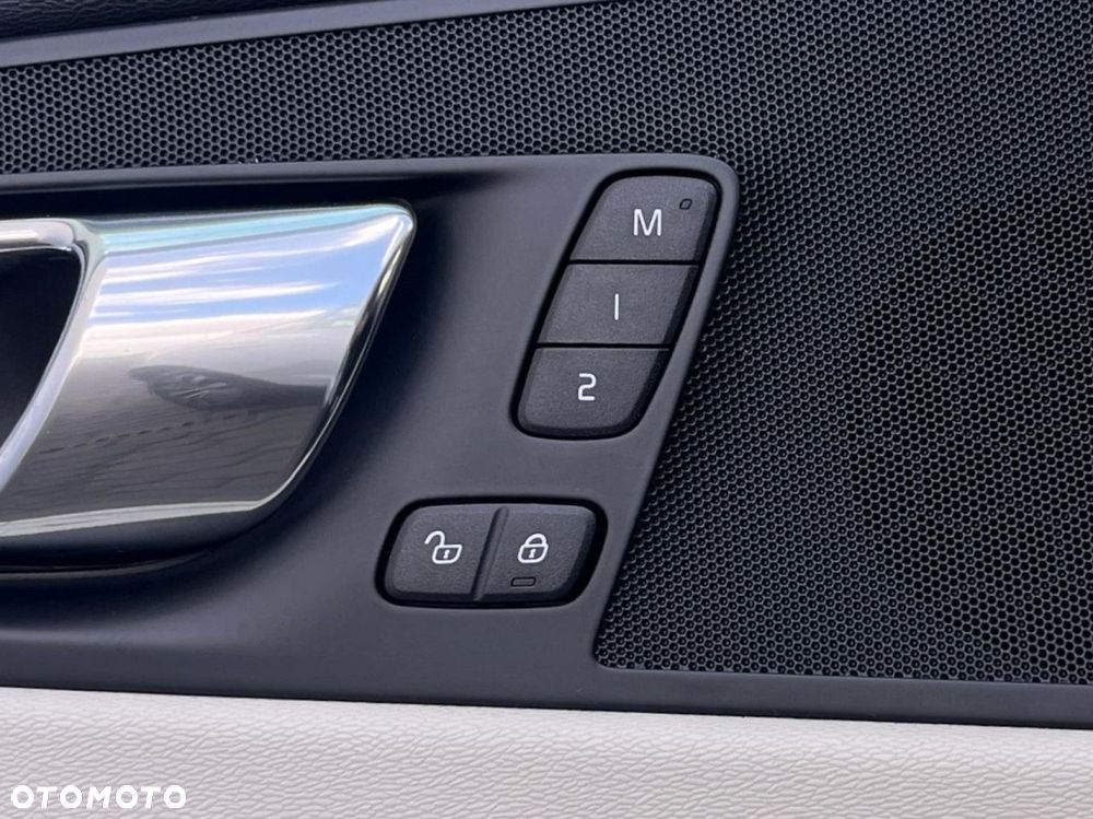 Volvo XC 60 - 29