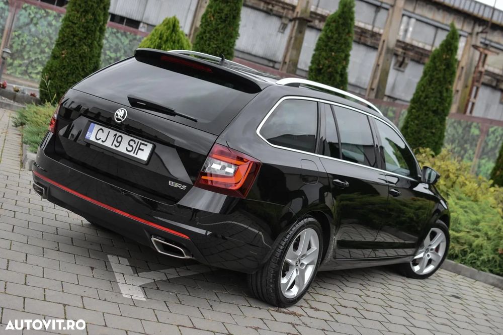 Skoda Octavia 2.0 TDI DSG RS - 11