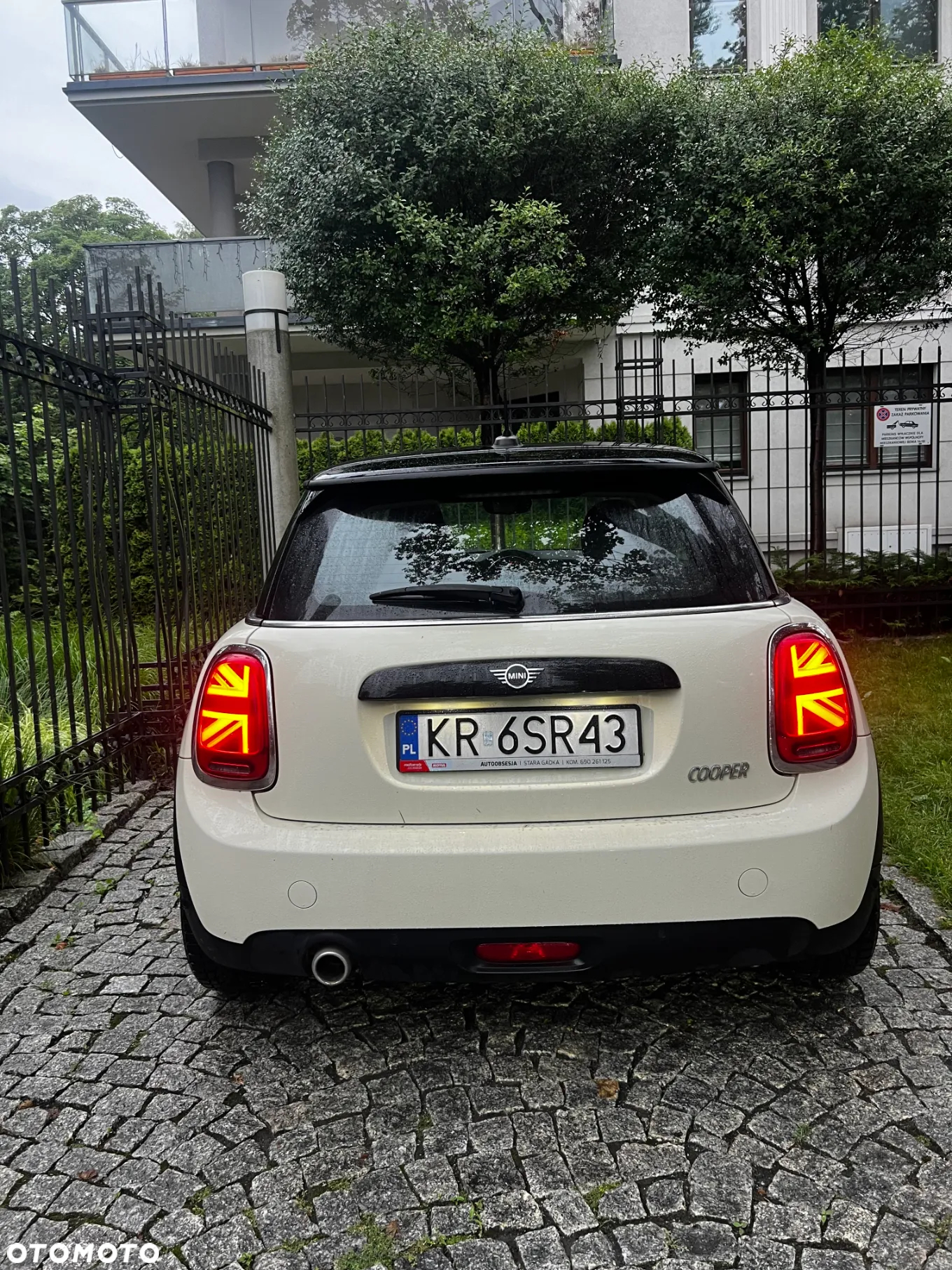 MINI Cooper Standard - 2