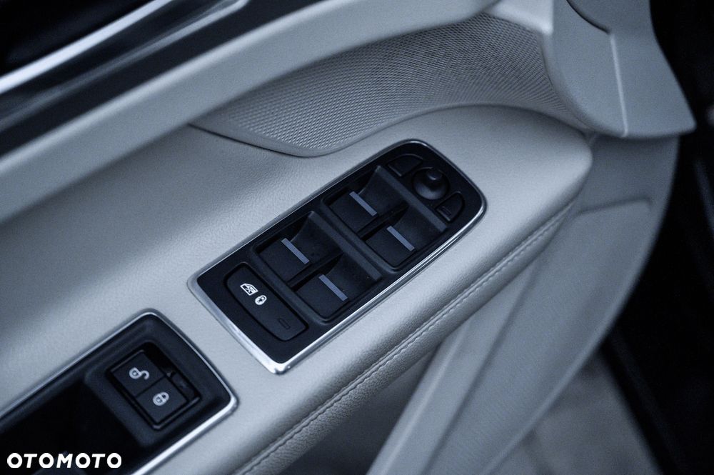 Jaguar XF 2.0 T AWD Prestige - 10