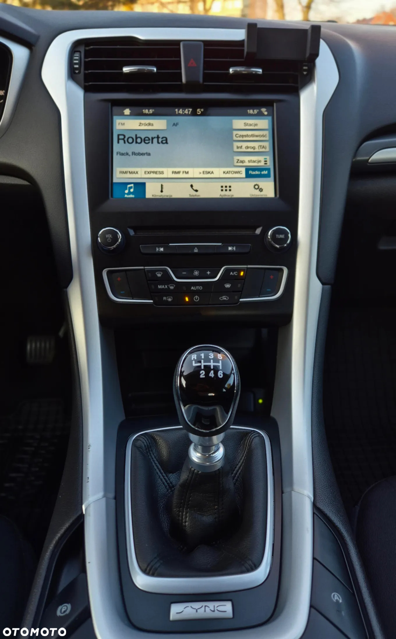 Ford Mondeo 1.5 EcoBoost Ambiente - 23