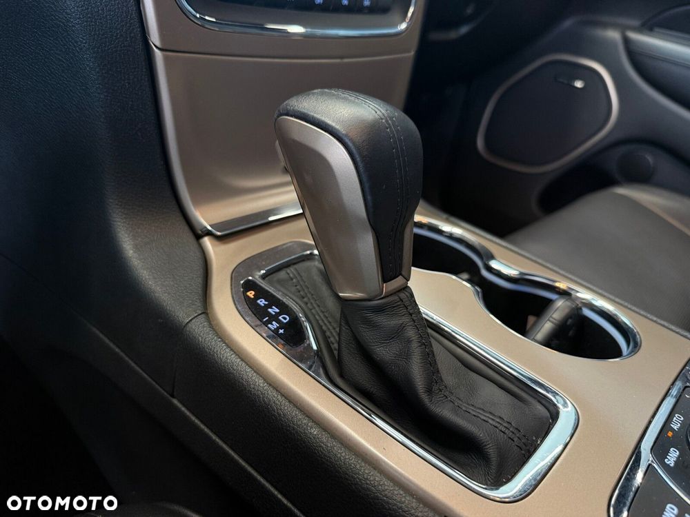 Jeep Grand Cherokee - 31