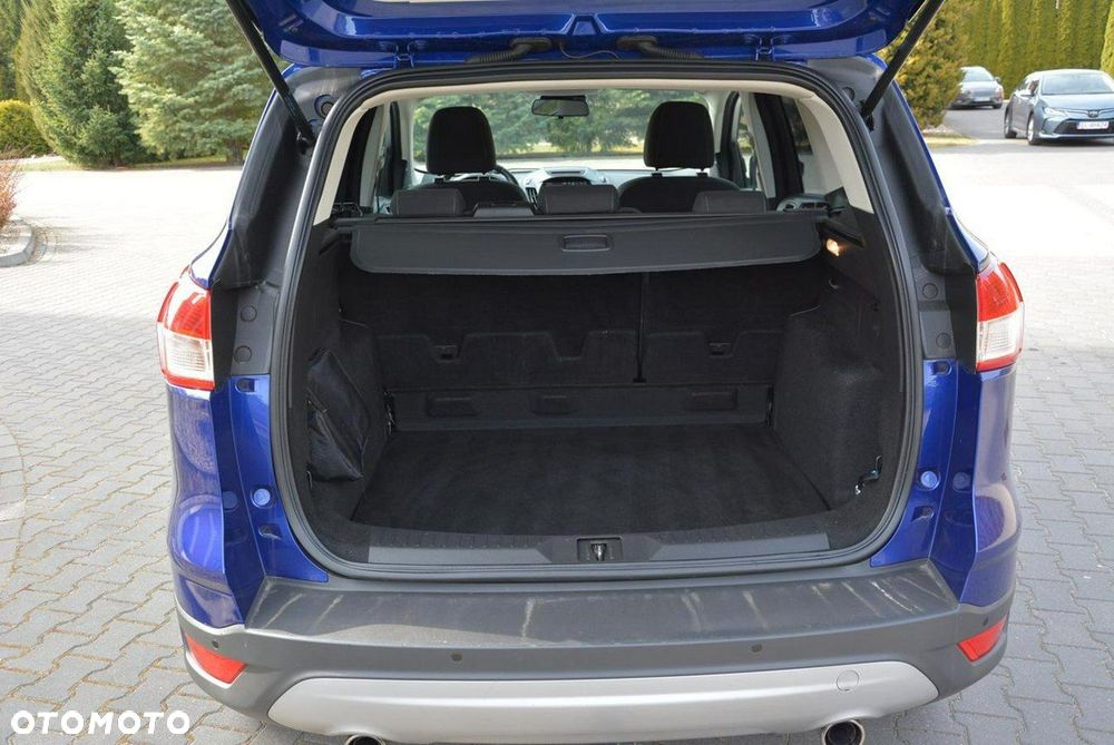 Ford Kuga 1.5 EcoBoost 2x4 Titanium - 36