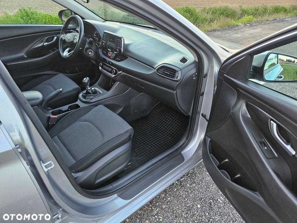 Hyundai i30 1.5 DPI Modern - 21