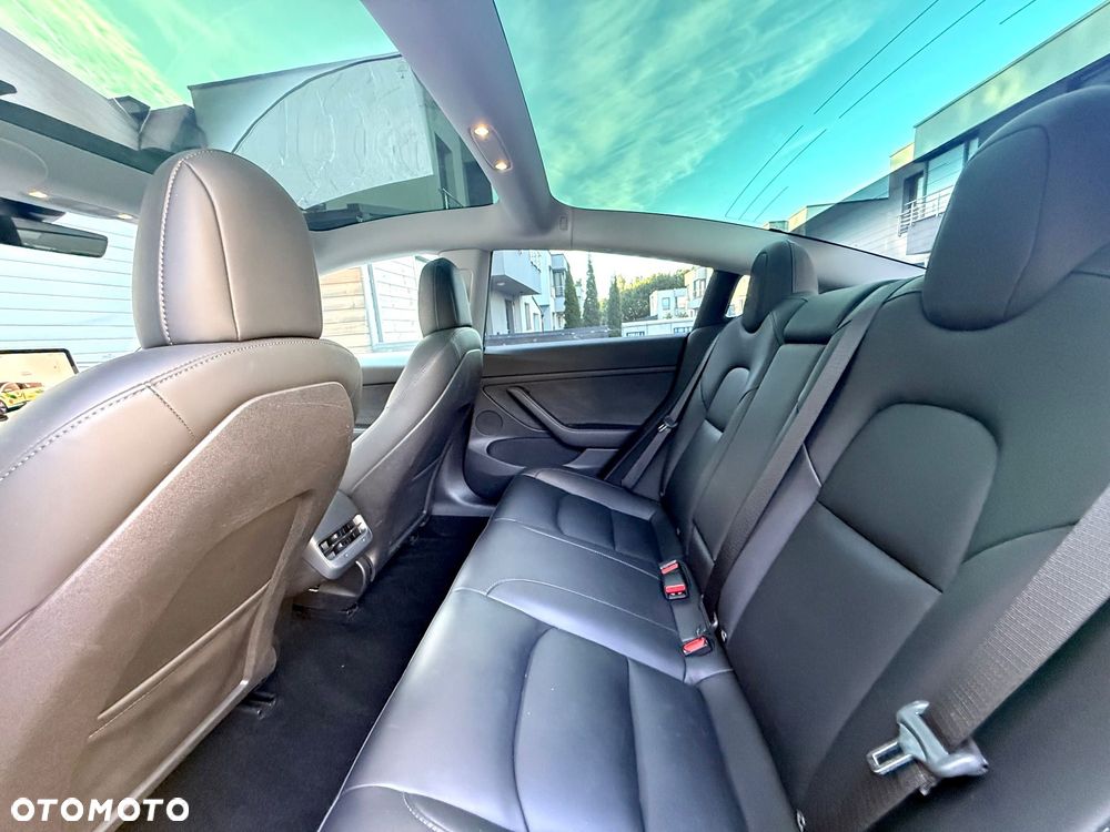 Tesla Model 3 - 21