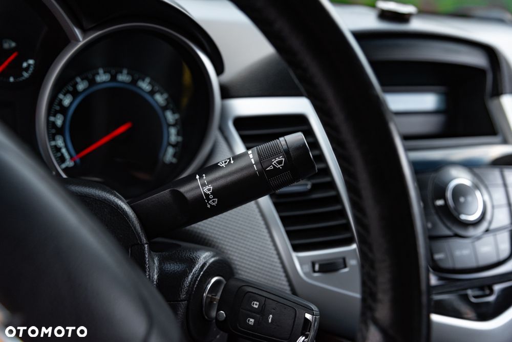 Chevrolet Cruze 1.8 LS - 36