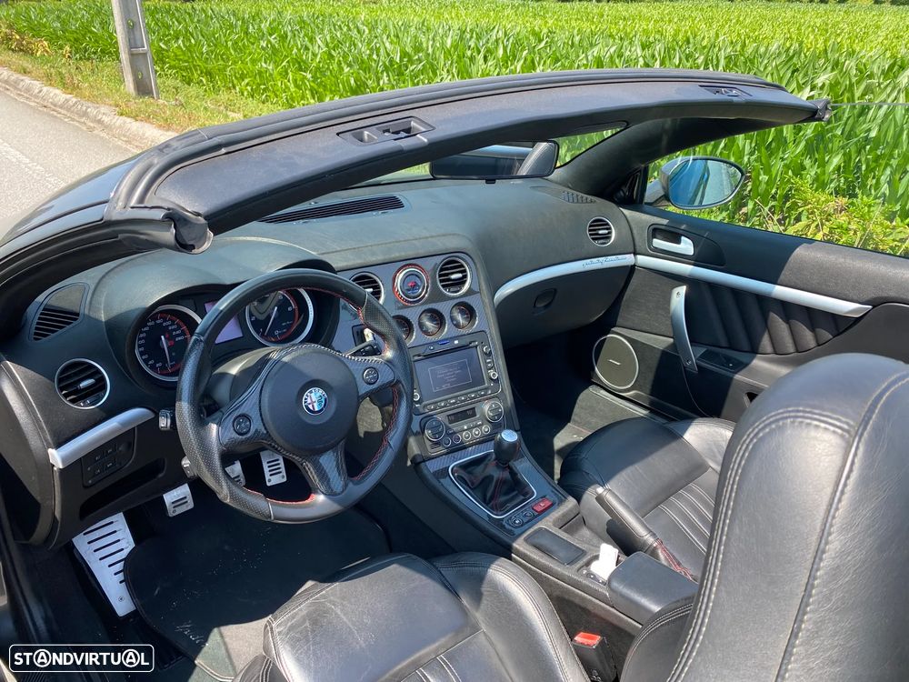 Alfa Romeo Spider 2.4 JTDM - 14