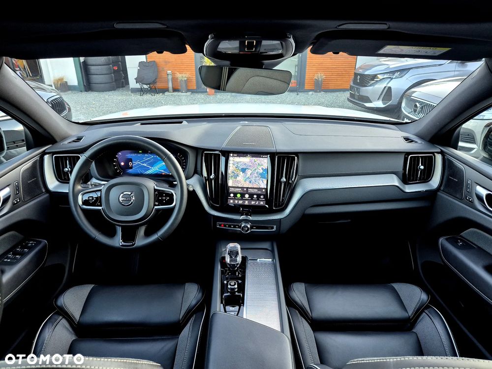 Volvo XC 60 B5 B AWD Ultimate Dark - 8