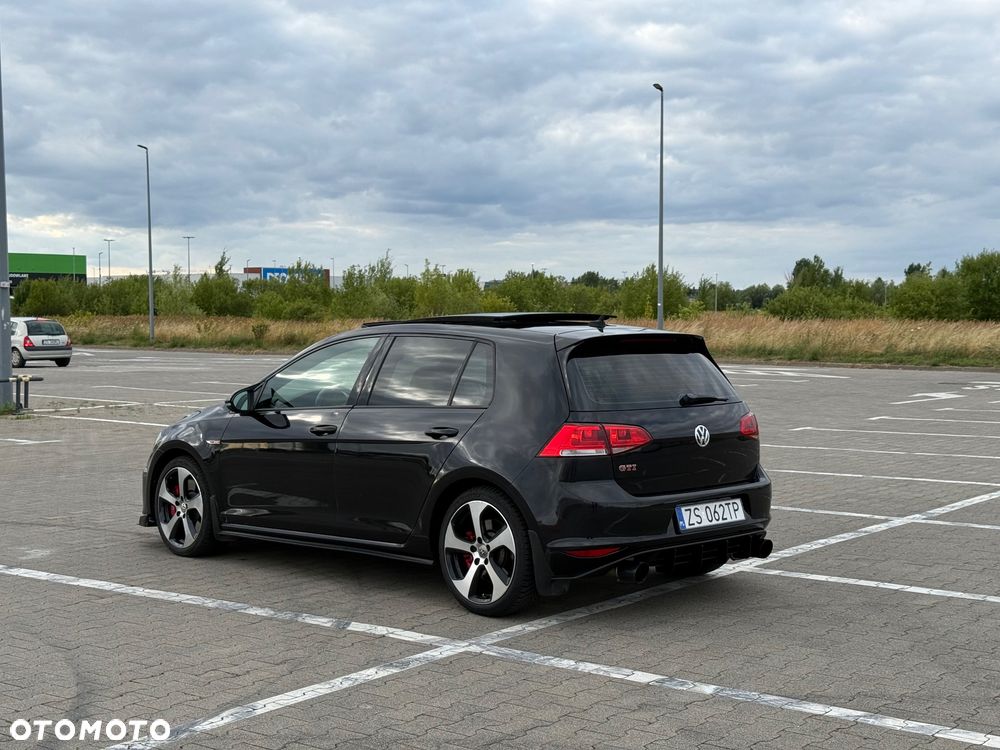 Volkswagen Golf - 7
