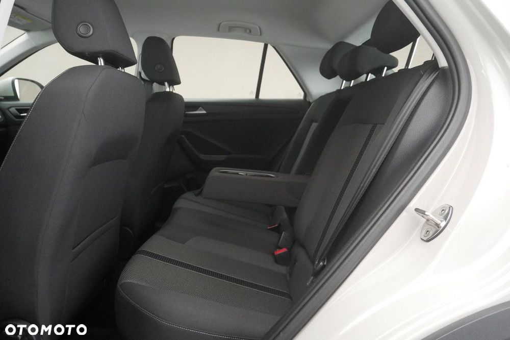 Volkswagen T-Roc - 14